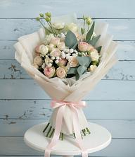 Букет цветов из:  Розы и Лизиантусы в Аксай