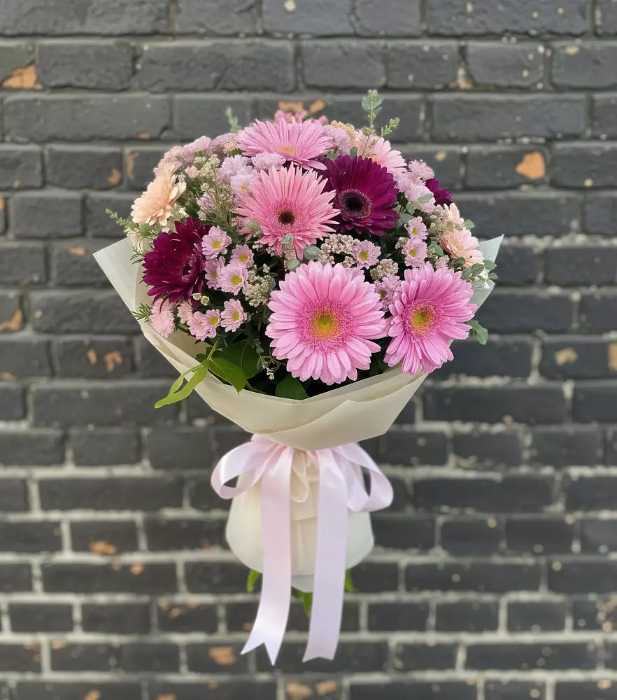Букет цветов из: Герберы и Хризантемы в Аксай