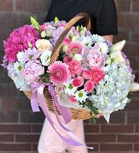 Цветочная композиция из Розы, Хризантемы, Пионы и Лизиантусы в корзине #REPLACE_PRED# Аксай