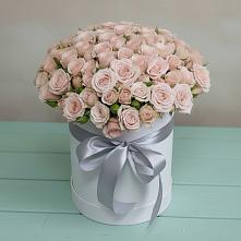 Цветочная композиция из Розы в шляпной коробке в Аксай