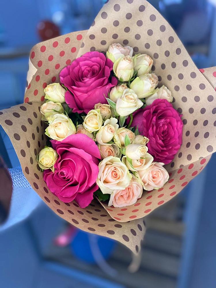 Букет цветов из: Розы в Аксай