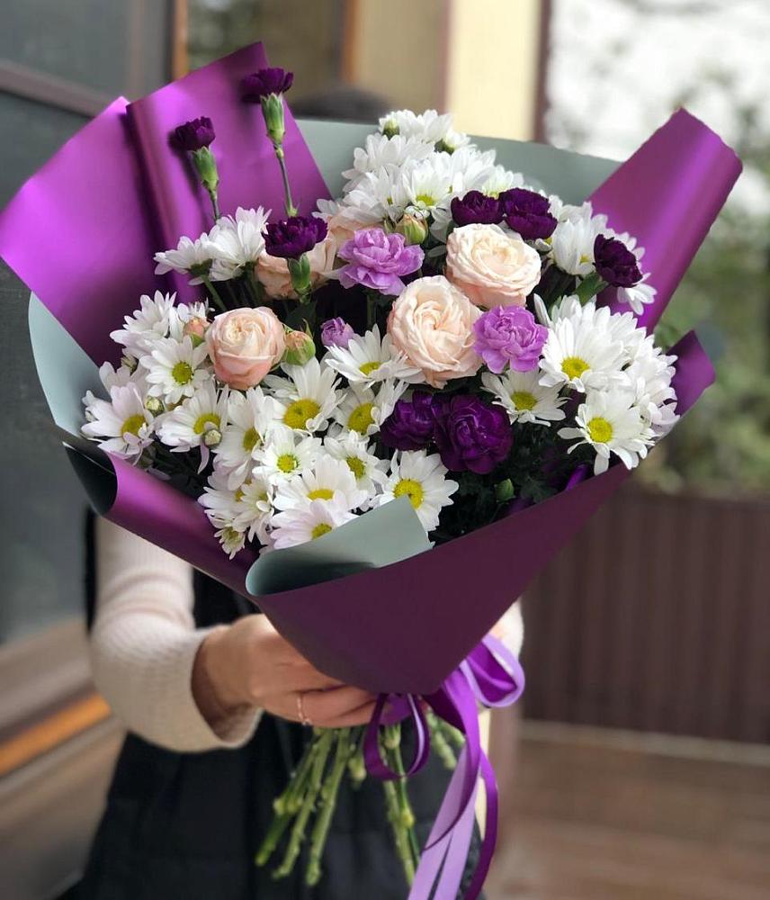 Букет цветов из: Хризантемы, Гвоздики и Розы в Аксай