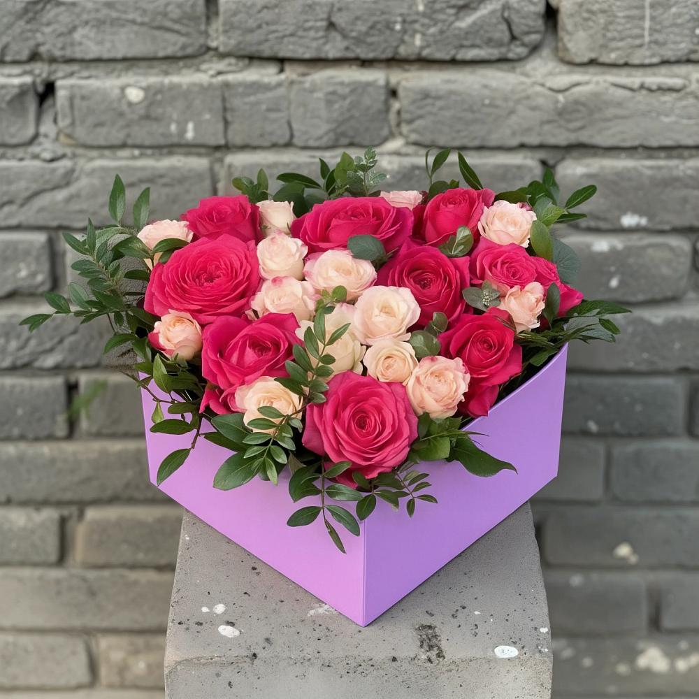 Цветочная композиция из Розы в коробке в Аксай