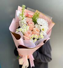 Букет цветов из:  Хризантемы и Розы в Аксай