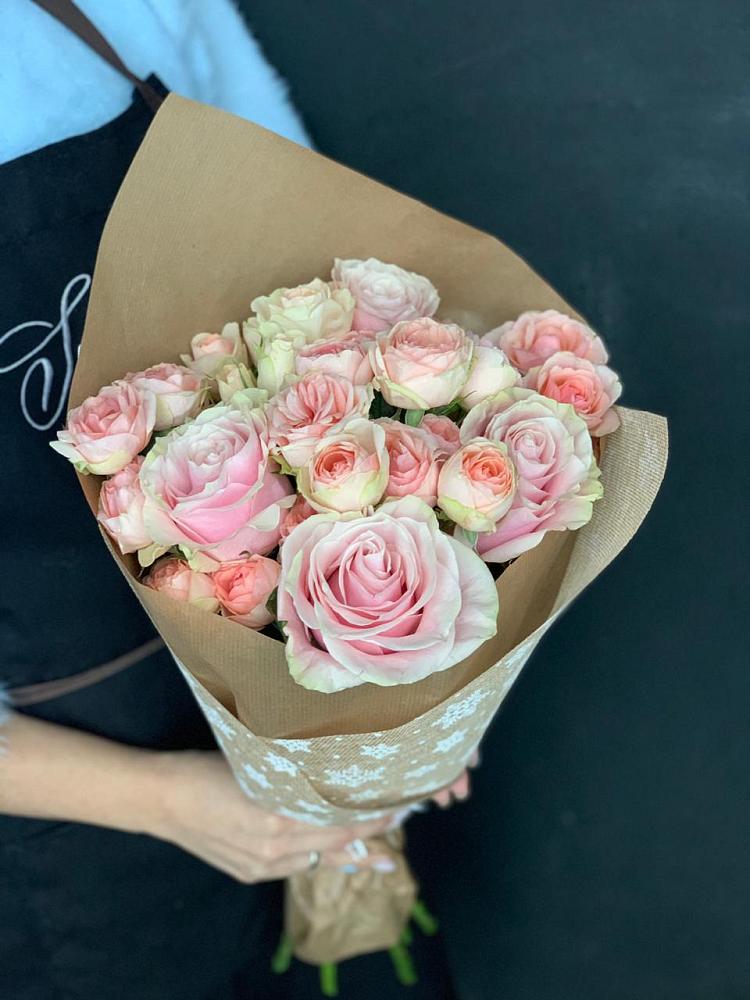 Букет цветов из: Хризантемы и Розы в Аксай