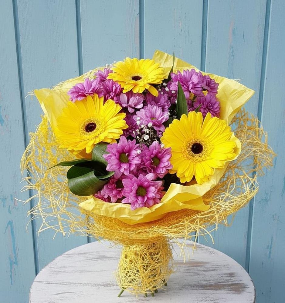 Букет цветов из: Хризантемы и Герберы в Аксай