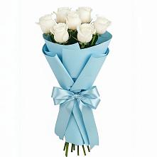 Букет 7 белых роз Проуд в Аксай