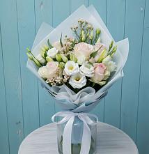 Букет цветов из:  Розы и Лизиантусы в Аксай