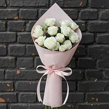 Букет цветов из:  Розы в Аксай