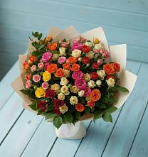 Букет Микс из разноцветных кустовых роз в Аксай