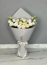 Букет цветов из:  Розы и Лизиантусы в Аксай